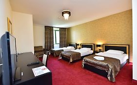 Хотел Елеганс